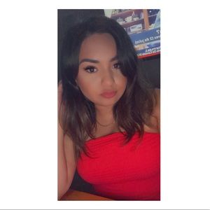 Meet your Posher, Estela